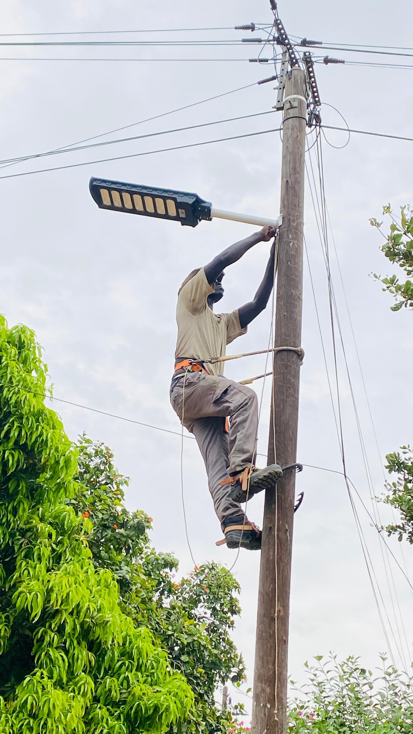 Installation de 500 lampadaires solaires - image 7